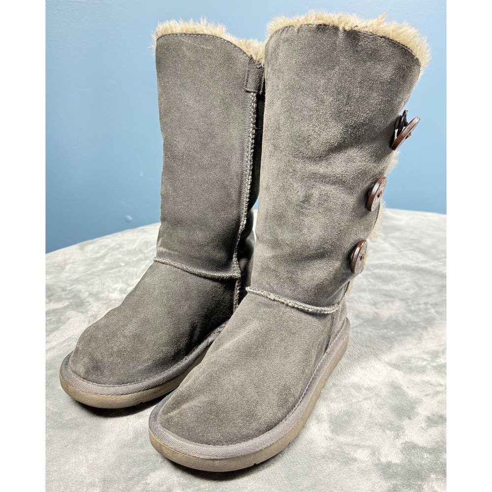 UGG Australia Bailey Button Triplet Boots Womens 6 Gray Suede Sheepskin